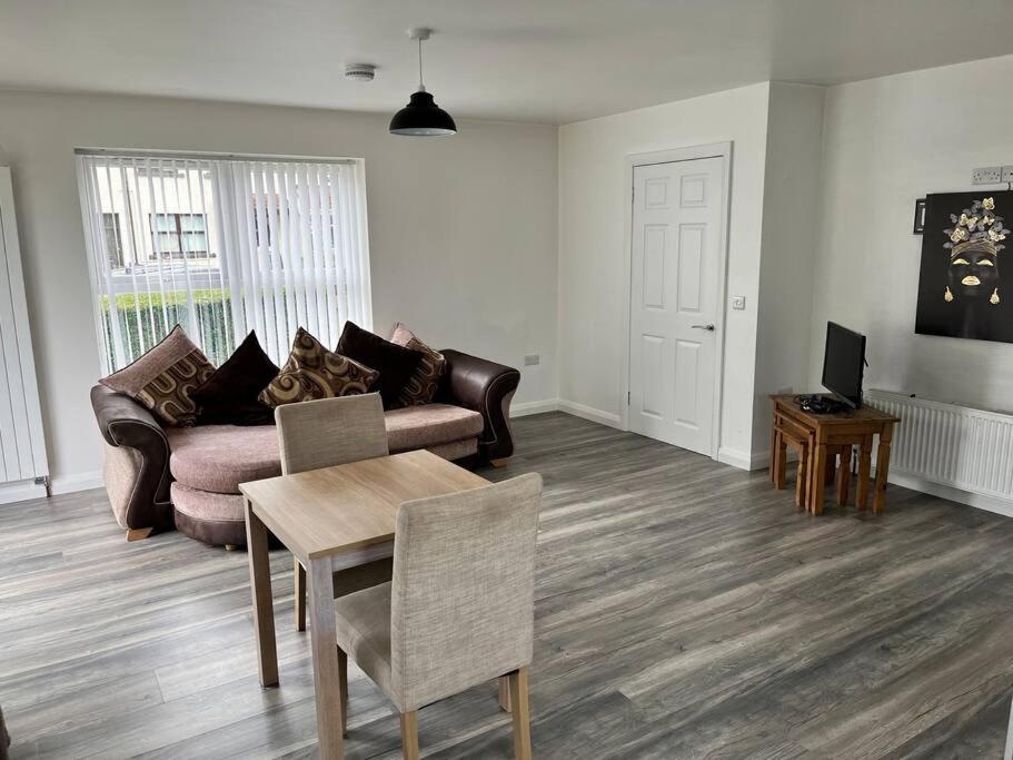 Conveniently Located, Close To City And Quiet Area Londonderry ภายนอก รูปภาพ